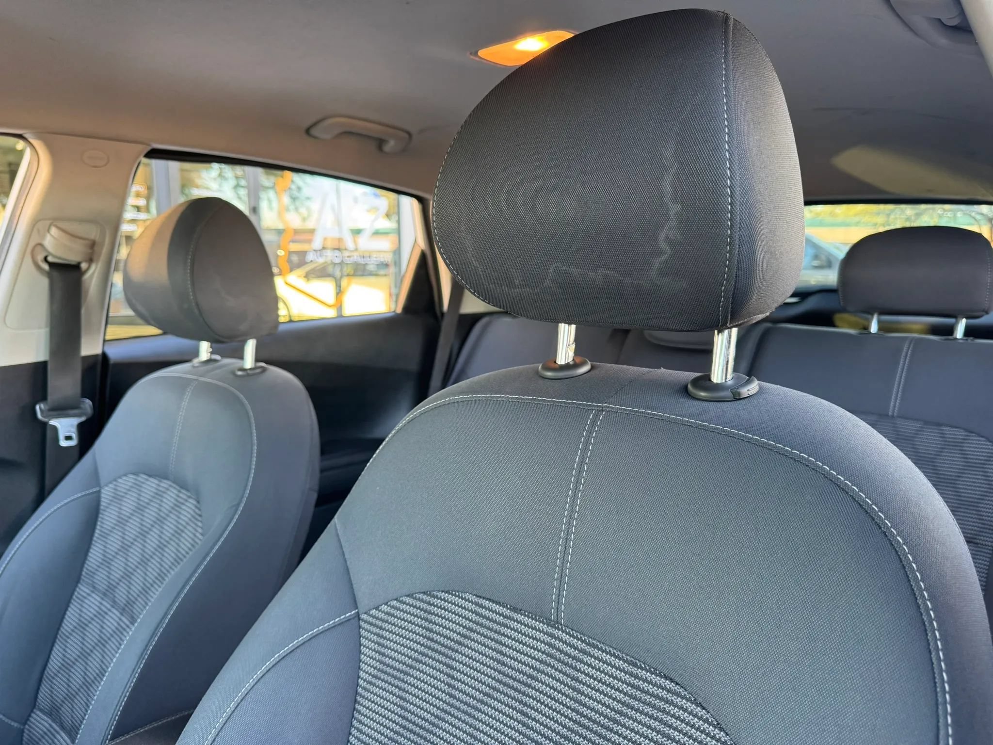 Used 2018 Kia Niro FE FWD image 11
