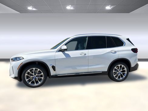 New 2026 BMW X5 sDrive40i w/ Premium Package RWD image 2
