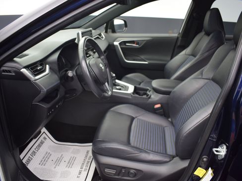 Used 2020 Toyota RAV4 XSE image 14