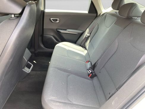 Used 2025 Kia K4 FWD image 23