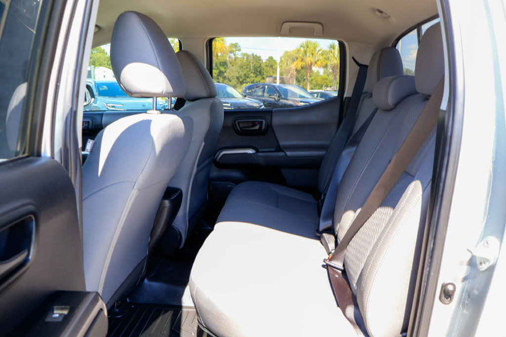 Used 2023 Toyota Tacoma SR5 RWD image 11