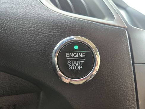 Used 2017 Ford Edge SEL w/ Equipment Group 201A FWD image 18
