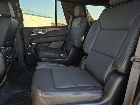 New 2026 GMC Yukon Denali w/ Sun & Power Step Package image 15