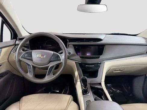 Used 2018 Cadillac XT5 Luxury w/ Driver Awareness Package FWD image 25