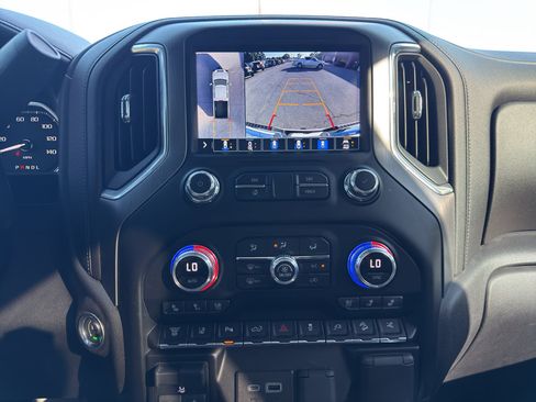 Used 2022 GMC Sierra 2500 Denali w/ Denali Ultimate Package AWD/4WD image 30