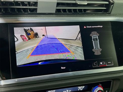 Used 2023 Audi Q3 2.0T Premium image 16