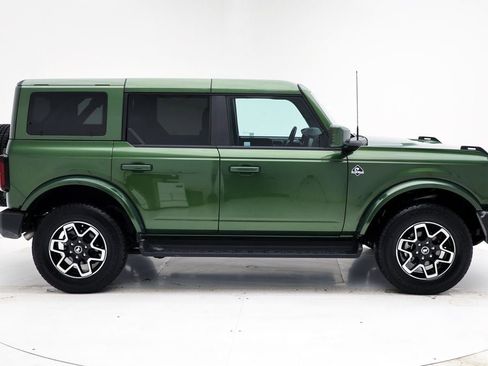 Used 2025 Ford Bronco Outer Banks image 3