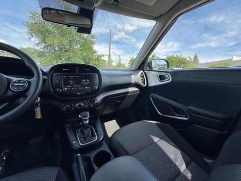 Used 2025 Kia Soul LX w/ LX Technology Package image 33