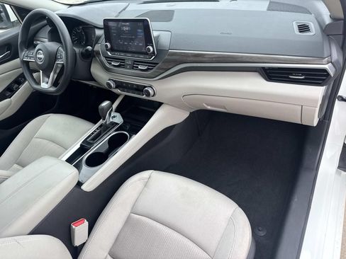 Used 2023 Nissan Altima 2.5 SV FWD image 10