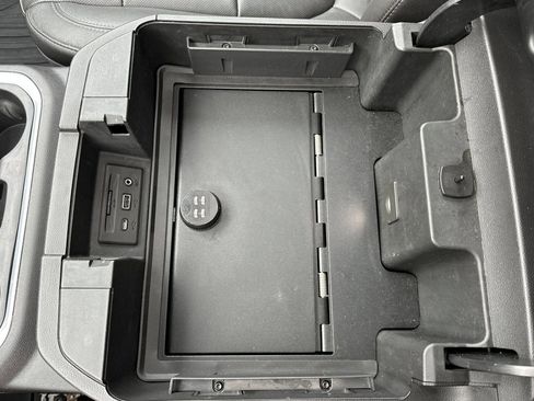 Used 2019 GMC Sierra 1500 SLT image 32