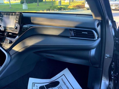 Used 2023 Toyota Camry SE image 17