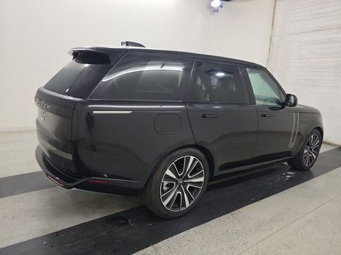 Used 2025 Land Rover Range Rover SE AWD/4WD image 5
