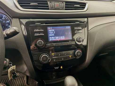 Used 2014 Nissan Rogue S AWD/4WD image 25