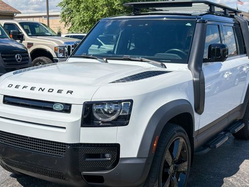 Used 2023 Land Rover Defender 110 S AWD/4WD image 8