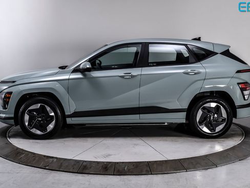 Used 2024 Hyundai Kona SE FWD image 3