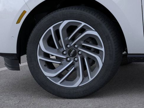 New 2025 Lincoln Navigator Reserve image 19