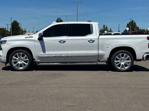 Used 2024 Chevrolet Silverado 1500 High Country w/ Technology Package AWD/4WD image 7