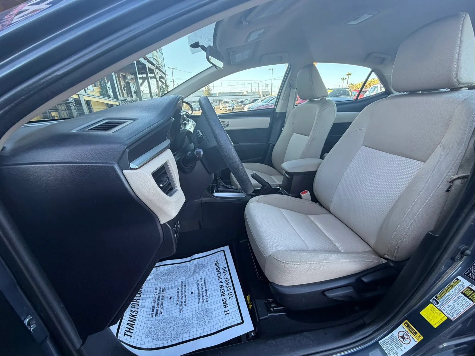 Used 2016 Toyota Corolla LE FWD image 9