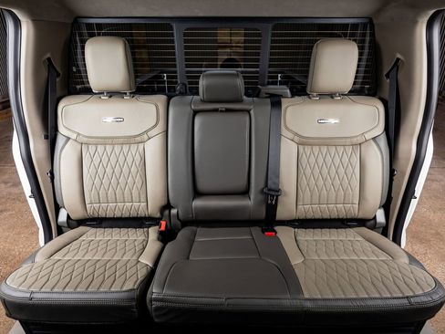 Used 2026 Ford F450 Platinum w/ Platinum Plus Package image 34