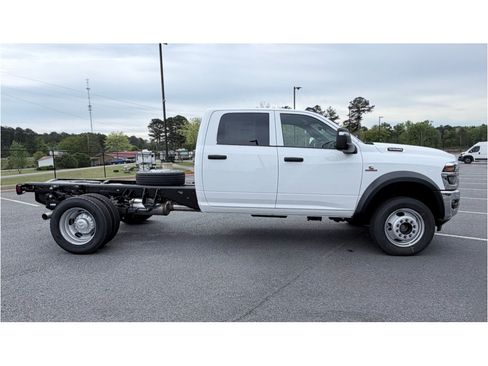 New 2026 RAM 5500 Tradesman AWD/4WD image 4