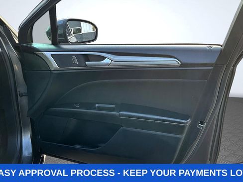 Used 2019 Ford Fusion SE FWD image 34