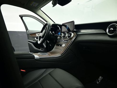 Used 2022 Mercedes-Benz GLC 300 GLC 300 image 56