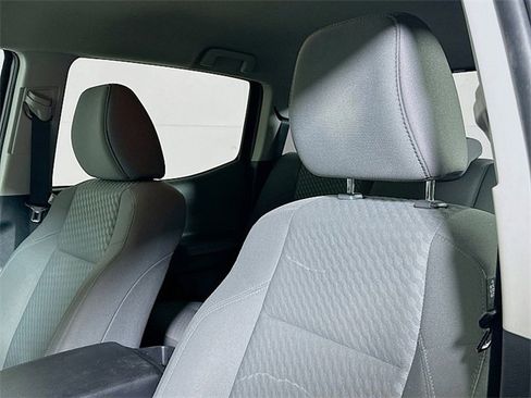 Used 2022 Toyota Tacoma SR image 18