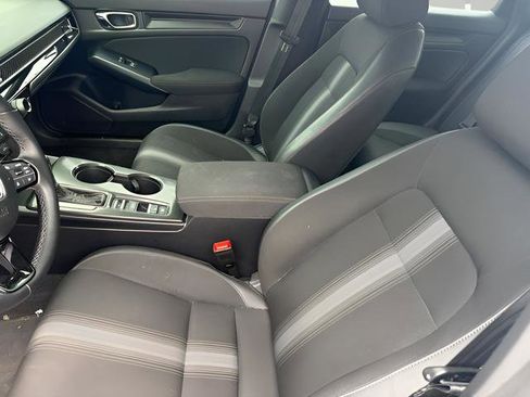 Used 2025 Honda Civic Sport image 6