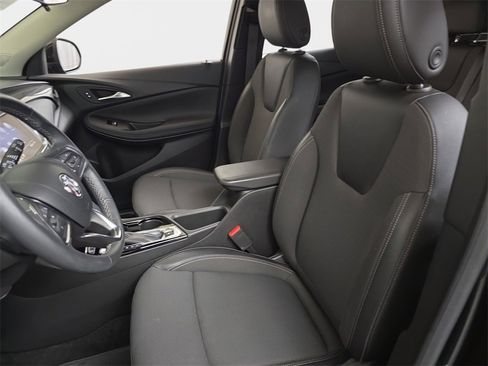 Used 2023 Buick Encore GX Preferred w/ Cold Weather Comfort Package image 17