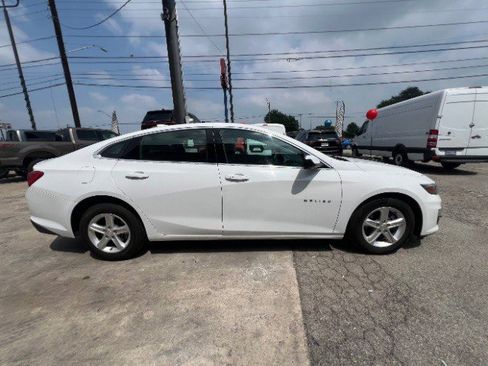 Used 2023 Chevrolet Malibu LT FWD image 5