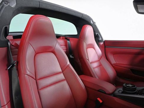 Used 2022 Porsche 911 Targa 4S AWD/4WD image 18