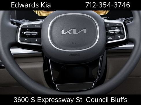 New 2026 Kia Carnival LX FWD image 25