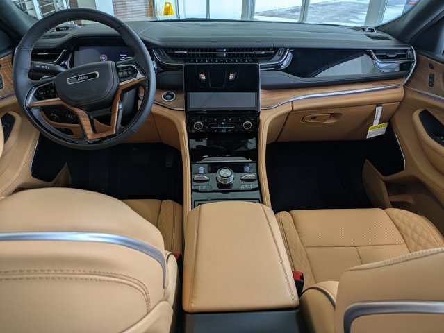 New 2025 Jeep Grand Cherokee Summit AWD/4WD image 15