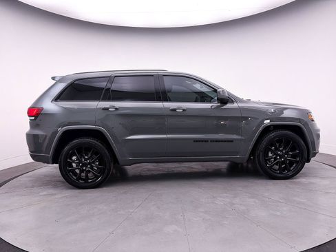 Used 2021 Jeep Grand Cherokee Laredo X RWD image 34