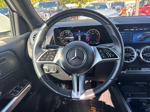 Used 2024 Mercedes-Benz GLB 250 image 30