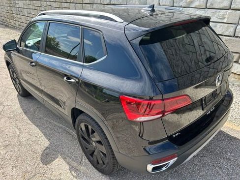 Used 2024 Volkswagen Taos SEL AWD/4WD image 4