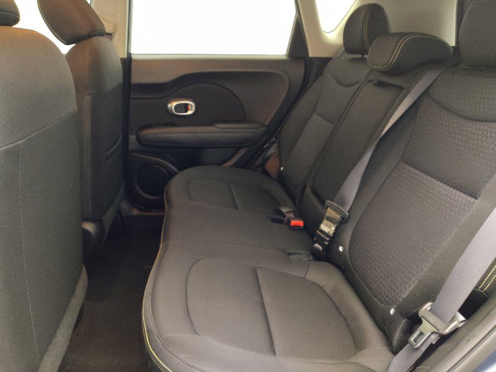 Used 2015 Kia Soul + FWD image 18