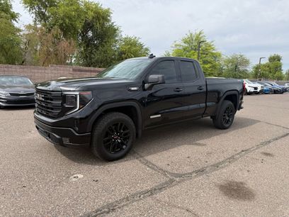 Used 2022 GMC Sierra 1500 Elevation w/ LPO, Elevation Black Package