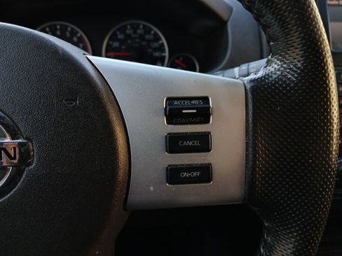 Used 2012 Nissan Pathfinder LE image 18