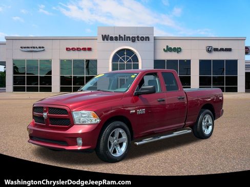Used 2015 RAM 1500 Express RWD image 1