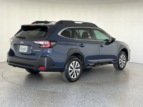 Certified 2025 Subaru Outback Premium w/ Popular Package #1A AWD/4WD image 4