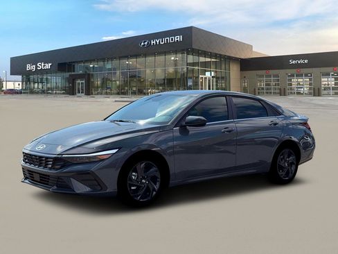 New 2026 Hyundai Elantra SEL Sport FWD image 2