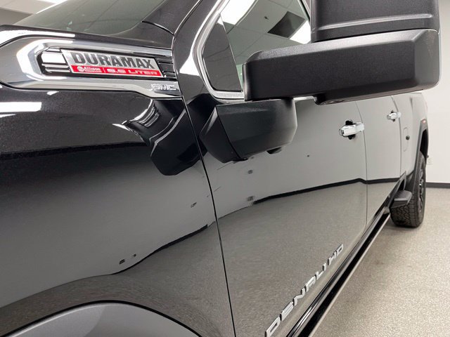 Used 2023 GMC Sierra 3500 Denali w/ Denali Black Diamond Edition AWD/4WD image 13