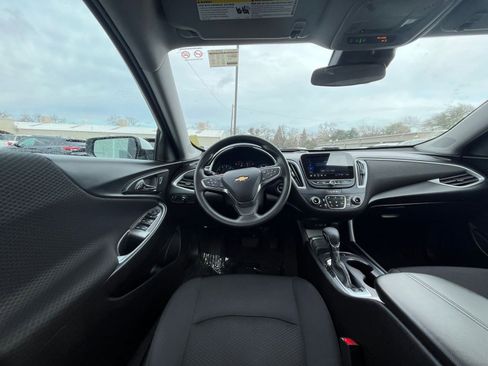 Used 2024 Chevrolet Malibu LT image 35