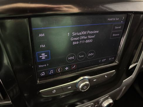 Used 2020 Chevrolet Traverse LT image 32