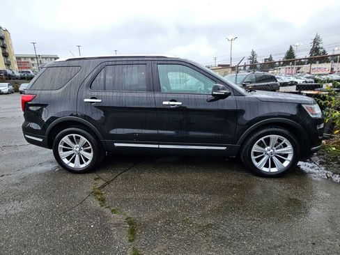 Used 2019 Ford Explorer Limited w/ Class III Trailer Tow Package image 9