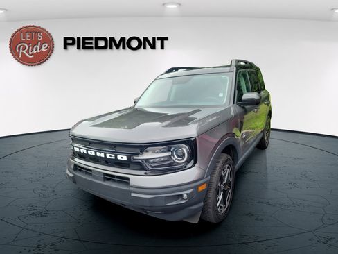 Used 2023 Ford Bronco Sport Outer Banks w/ Tech Package AWD/4WD image 1
