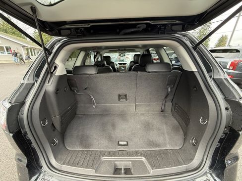 Used 2014 Chevrolet Traverse LT w/ LPO, 'HIT The Road' Package image 10