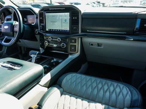 Used 2023 Ford F150 Limited image 11