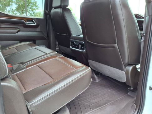 Used 2023 GMC Sierra 1500 Denali w/ Technology Package AWD/4WD image 13